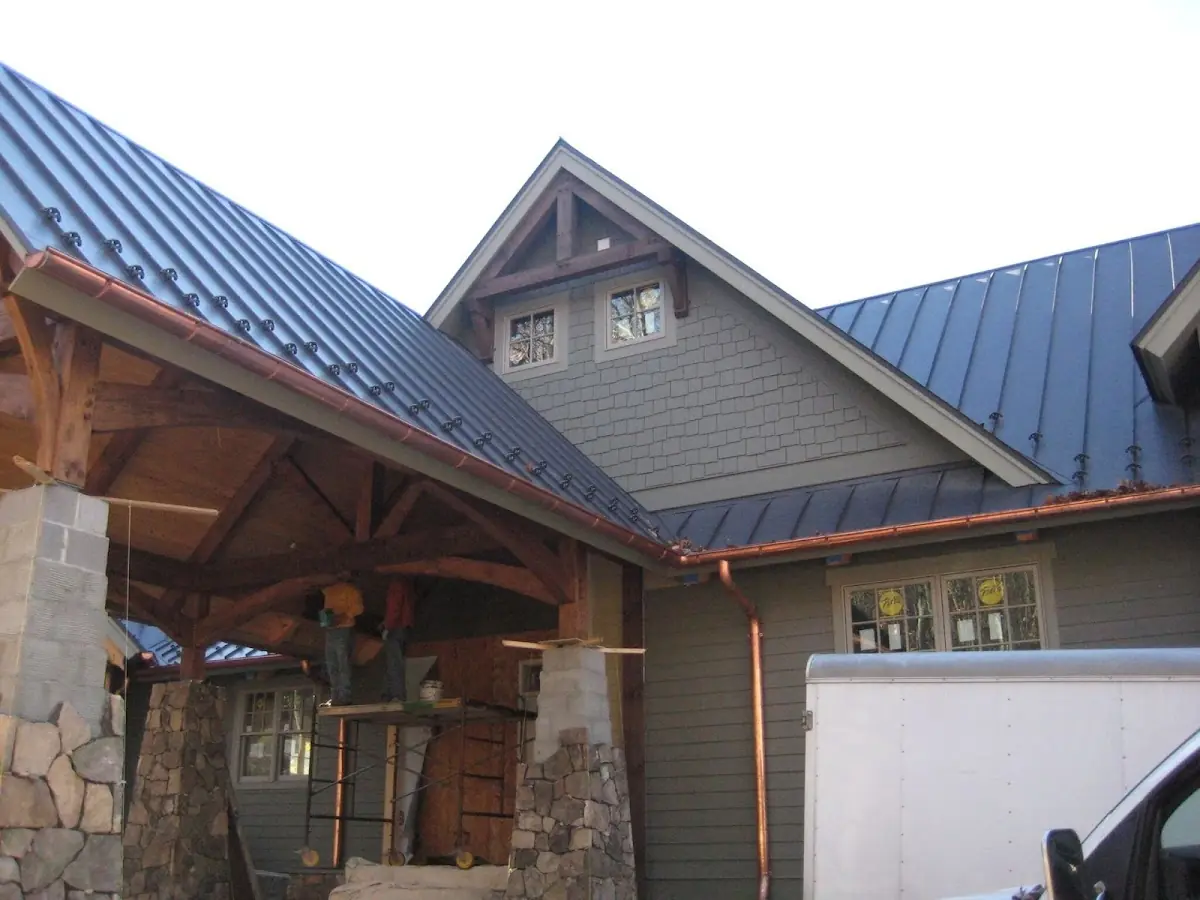 Craftsman Roofing team delivering quality roofing work in Hollow Woods